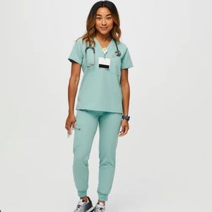 FIGS Womens Seaglass Catarina Scrub Top & Jogger Scrub Pants - XS